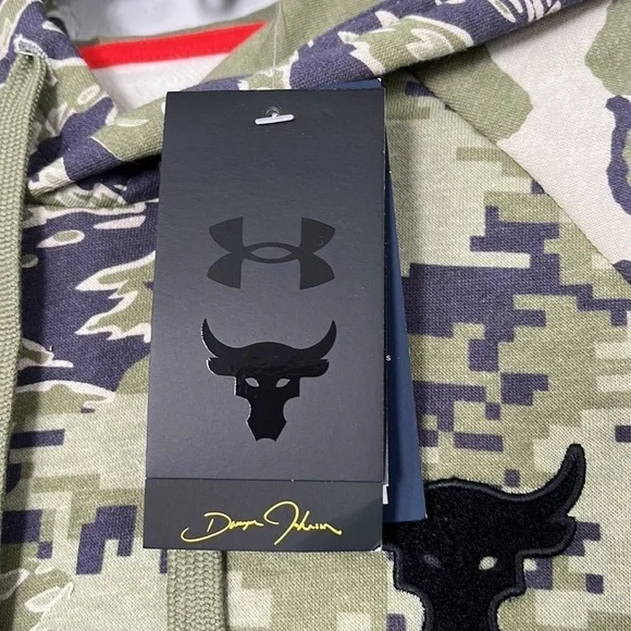 Under Armour Men’s the Rock project Veterans hoodie Dwayne Johnson khaki size M
